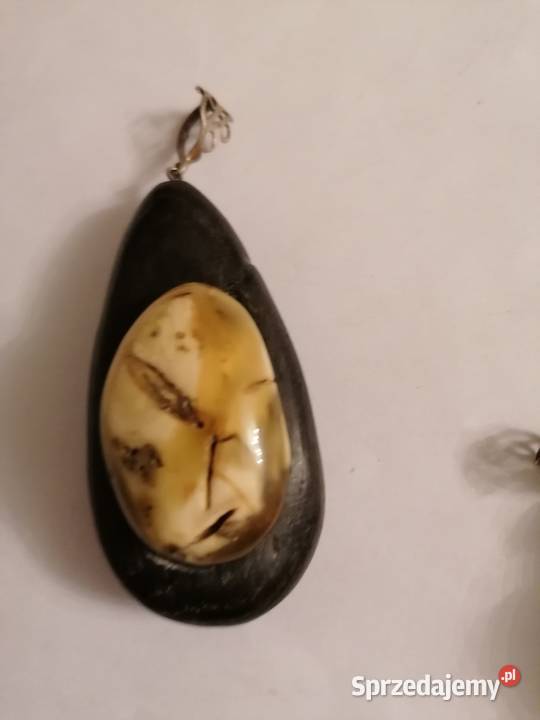 Wisior bursztyn czarny dąb Białystok