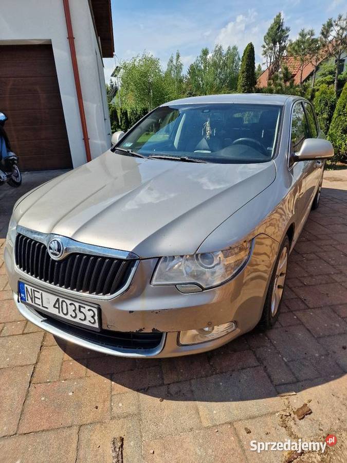 Skoda superb II uszkodzona