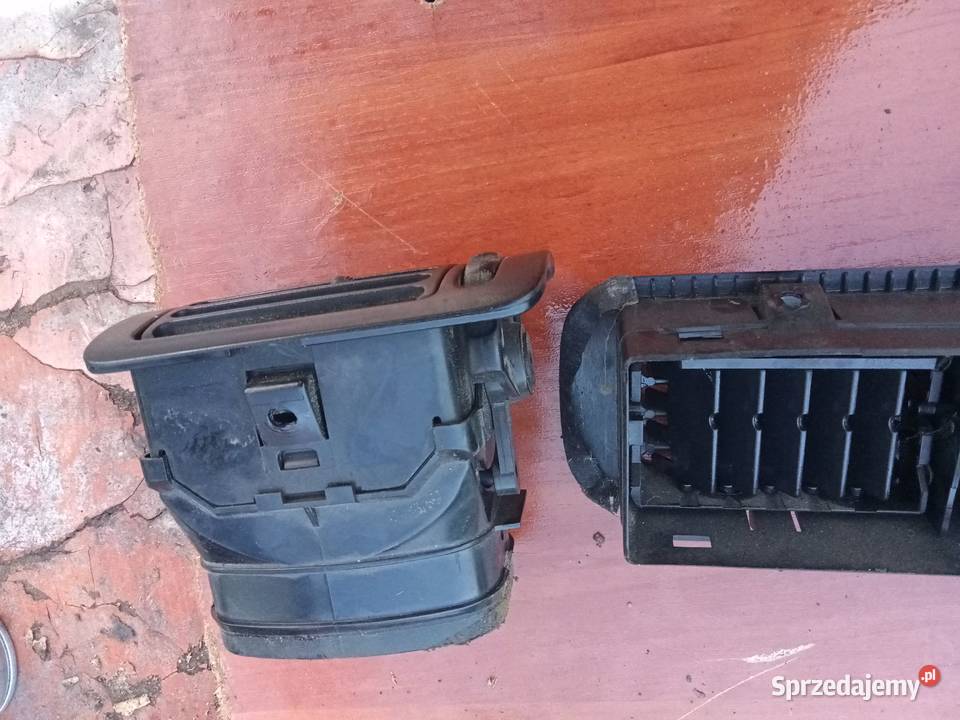 Polonez Caro plus Atu Kombi Trucj kratki obudowa deski rozdzielcze, konsole Stalowa Wola sprzedam