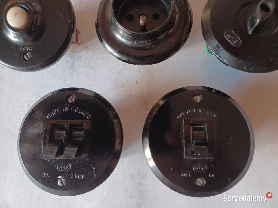 Wyłącznik gniazdo dzwonek z czarnego bakelitu Poznań