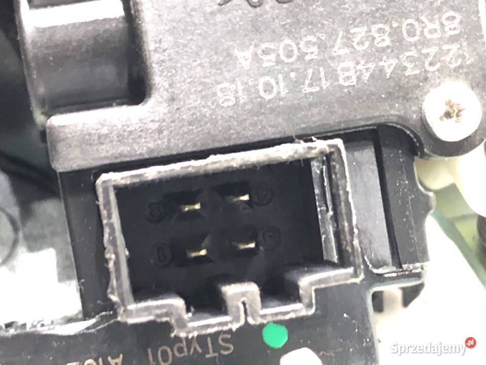 ZAMEK KLAPY TYŁ SKODA RAPID Hatchback 8R0827505A podkarpackie