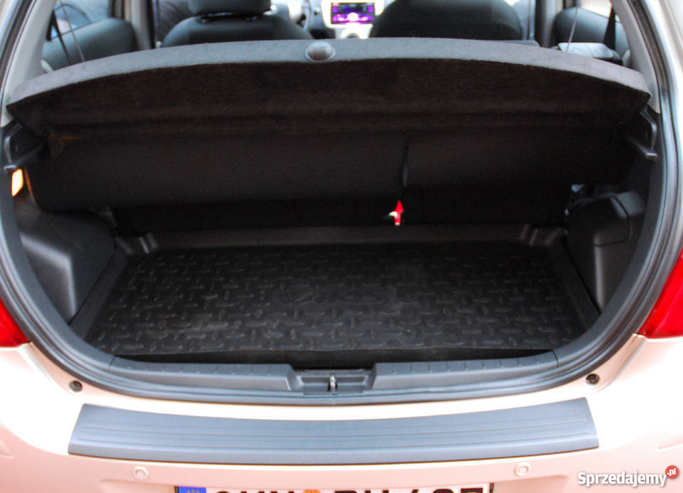 TOYOTA YARIS II 2010 r 13 Benzyna 100 Wersja SOL Yaris Kielce sprzedam