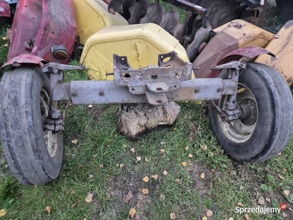 Przednia oś Ursus C330 kołyska koła błotniki Bucze sprzedam