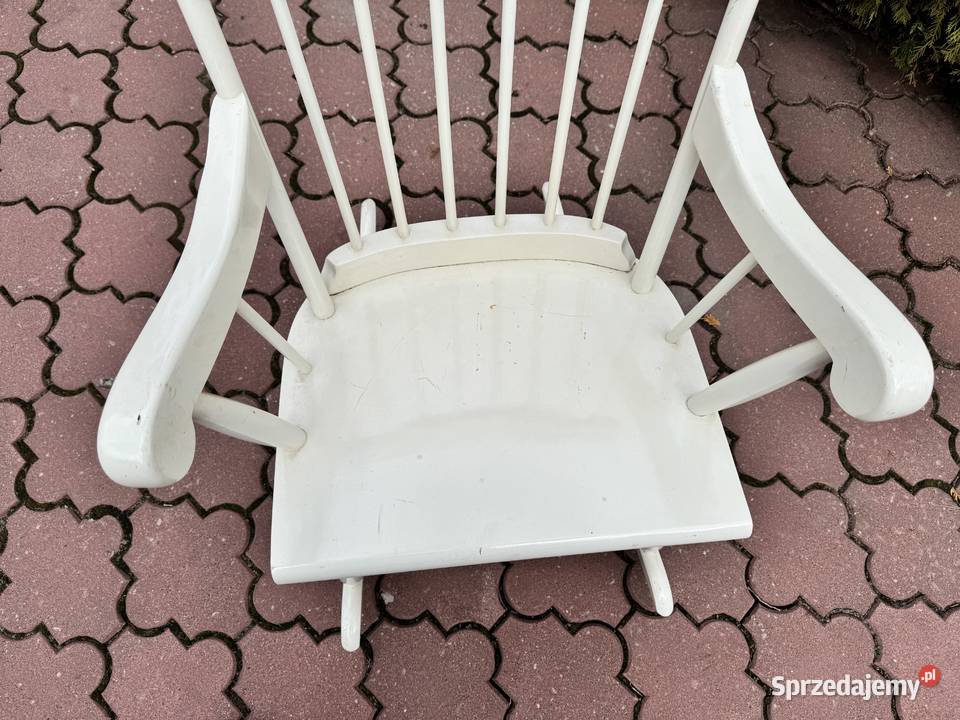 Fotel biały bujany bujak drewniany na biegunach Sulbiny