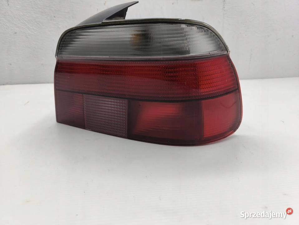 LAMPA PRAWY TYŁ BMW E39 25B 2496298 Lampy cofania