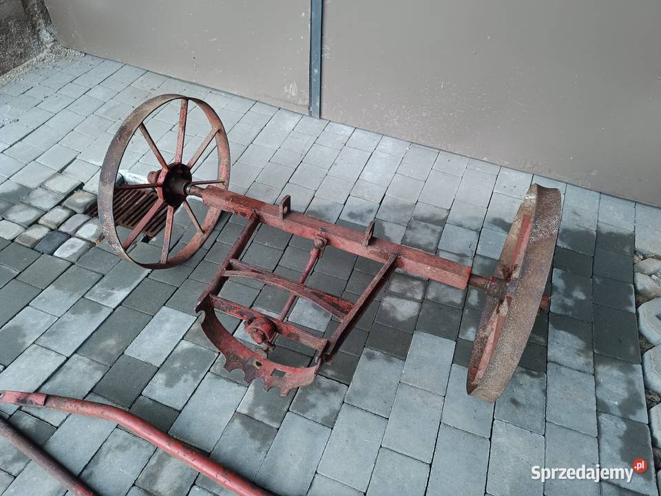 Zabytkowy siewnik konny 13lejowy przednia oś Rolnictwo Rzeszów