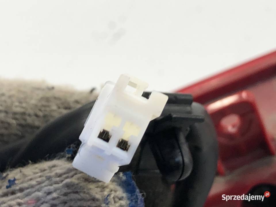 LAMPA STOP KIA SPORTAGE IV SUV ŚWIATŁO HAMOWANIA