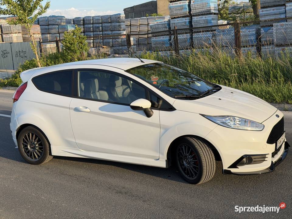 Ford Fiesta ST182 2015 r nieuszkodzony dolnośląskie Świdnica