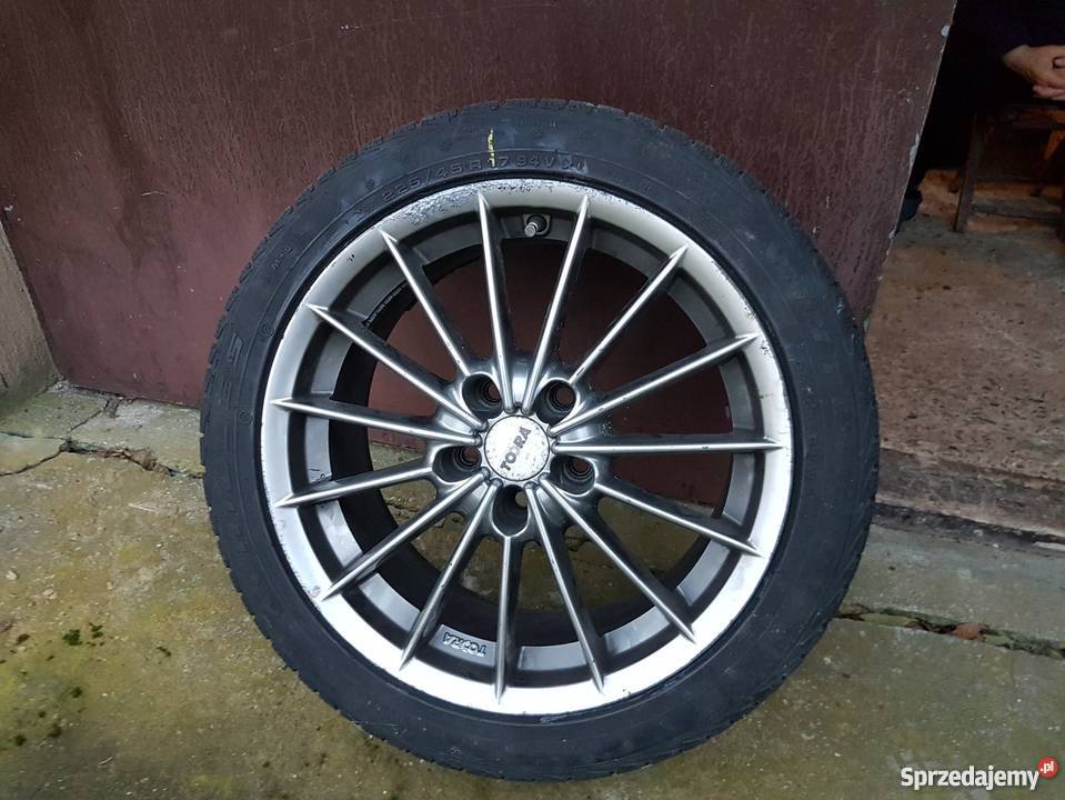 17tki toora 225 45 r17 zimowe achilles 2011r Rzeszów sprzedam