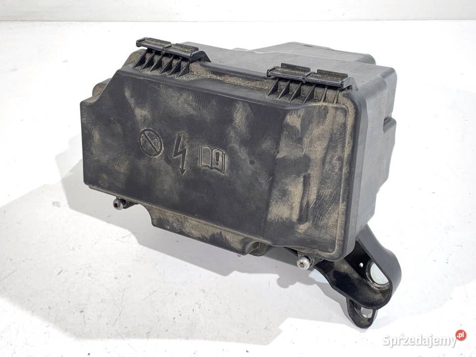 SKRZYNKA BEZPIECZNIKÓW MERCEDES CLS A2055402328 osobowe sprzedam