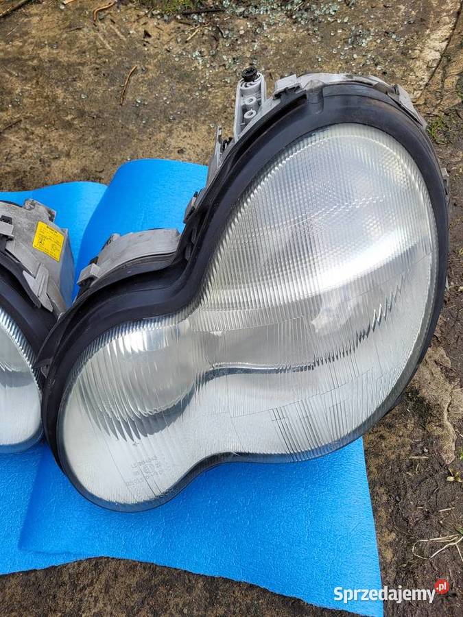 Lampy przednie w203 przedlift Oświetlenie Słupsk sprzedam