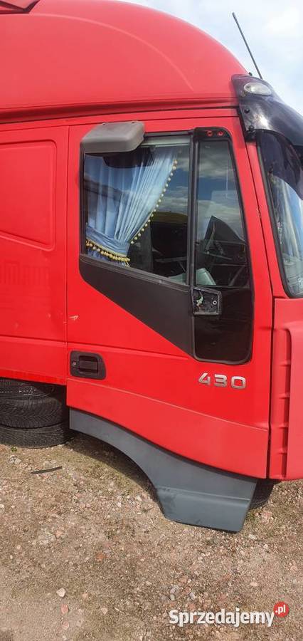 IVECO STRALIS DRZWI PRAWE KOMPLETNE CZERWONE Bieleń