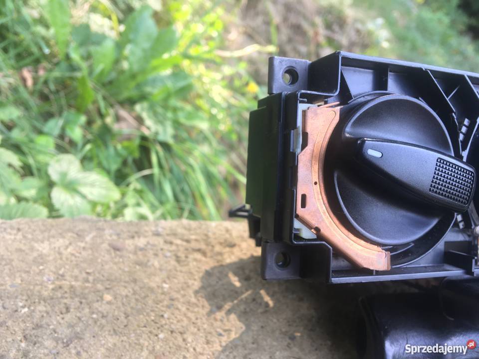 Panel klimatyzacji Passat B4