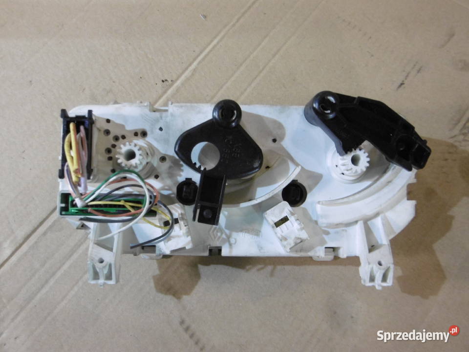 Panel Nawiewu 144645000 Renault Clio 2 Szczecin