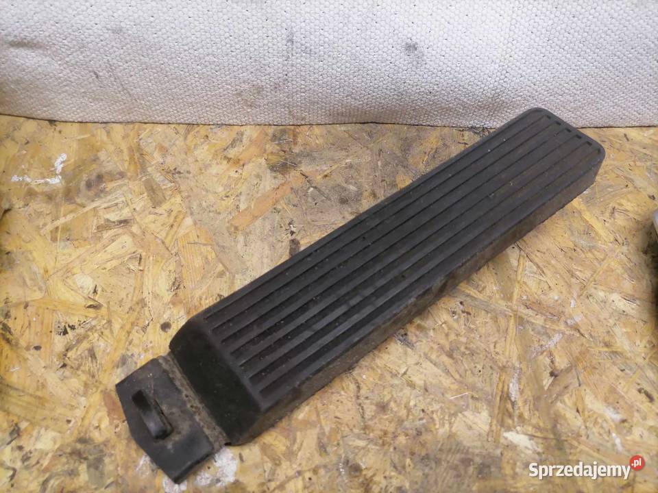 Mercedes W123 beczka pedał gazu nakładka guma Sompolno