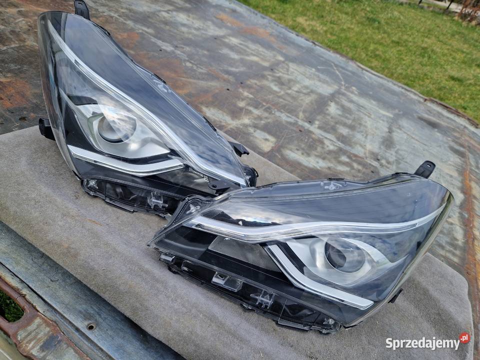 Toyota Yaris III lift soczewka LED ORG KPL EU sprzedam