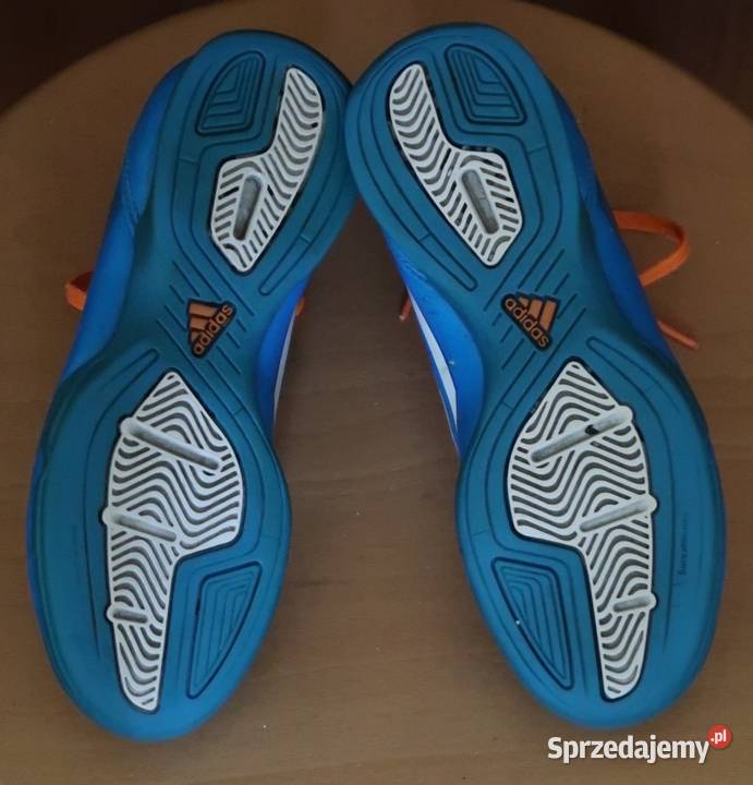 Buty piłkarskie firmy ADIDAS 33 Sportowe