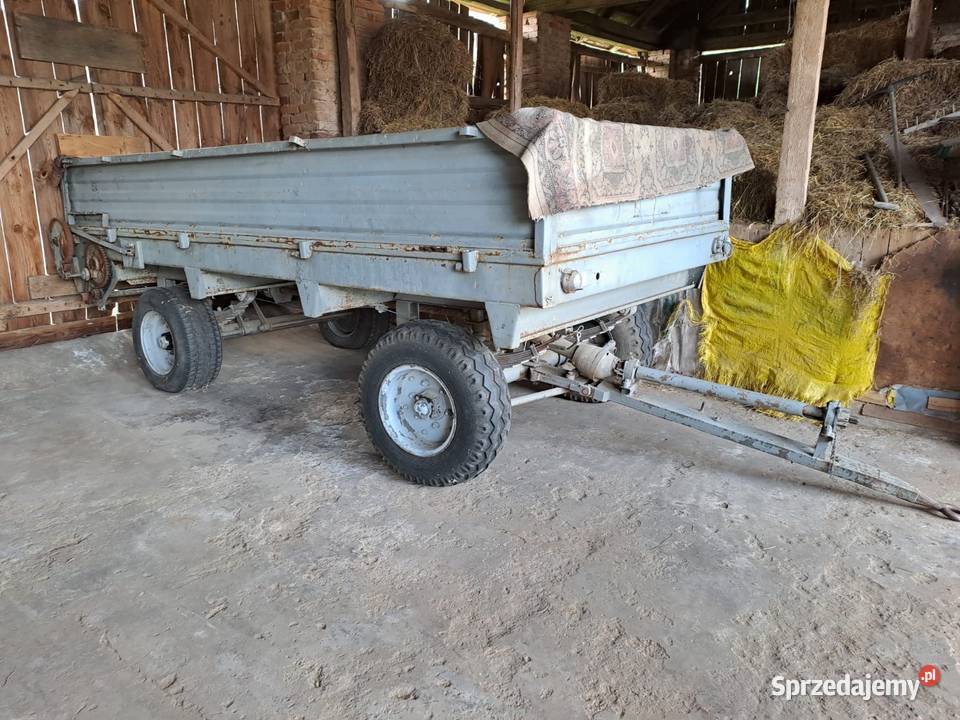 Przyczepa rozrzutnik dwuosiowy Przyczepy rolnicze Biała Piska