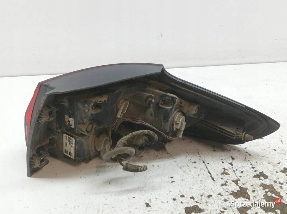 LAMPA TYŁ LEWA 13278784 AAJ Opel Zafira III 2011