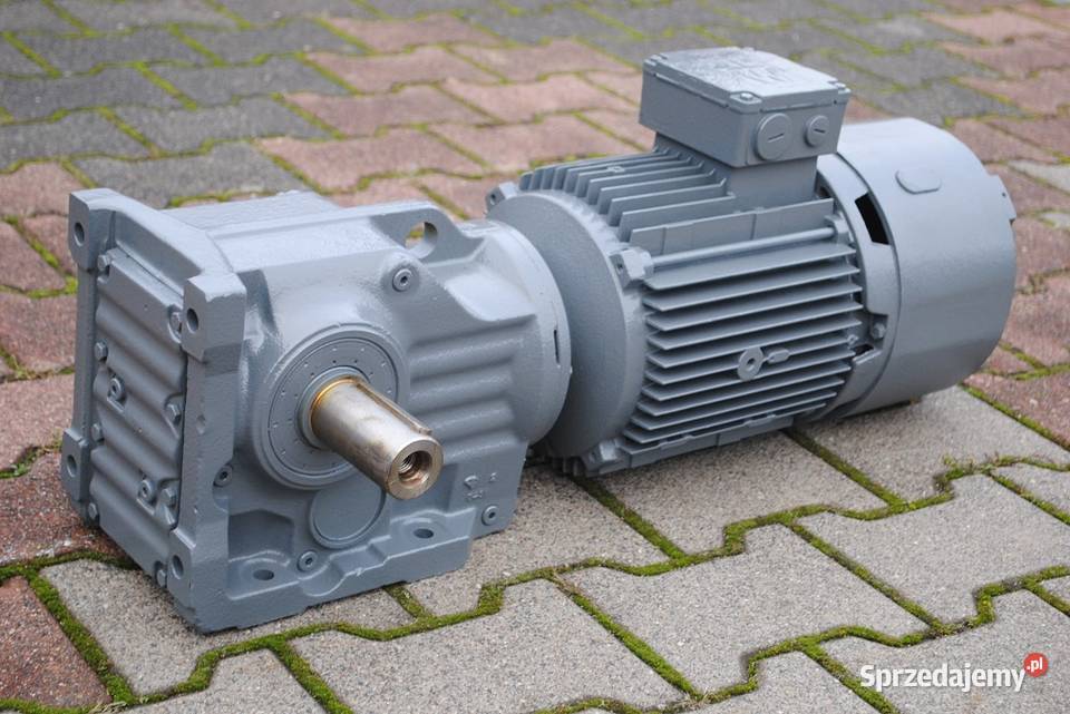 Motoreduktor kątowy 4kw 81obrmin SEW Kargowa