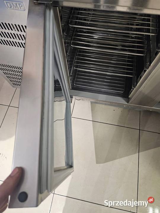 Stół chłodniczy 3 drzwiowy Dora Metal ze zlewem Góra