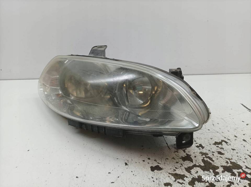 LAMPA PRZÓD PRAWA 51794658 Fiat Croma II