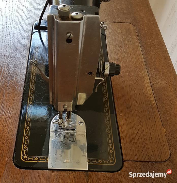 Maszyna do szycia Łucznik antyk zabytek Warszawa
