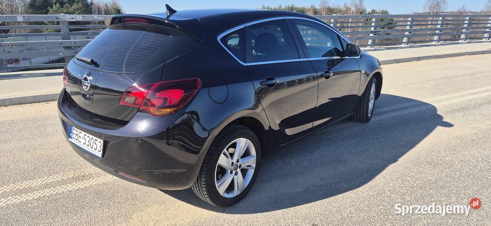 Opel ASTRA J 16 hb 5d COSMO119tkm światła przeciwmgielne Bełchatów
