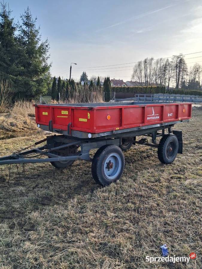 Przyczepa wywrotka d47 Przyczepy rolnicze