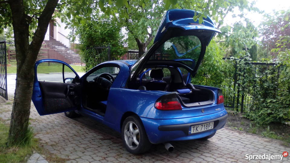 Ładny Opel Tigra z 1000W muzyką