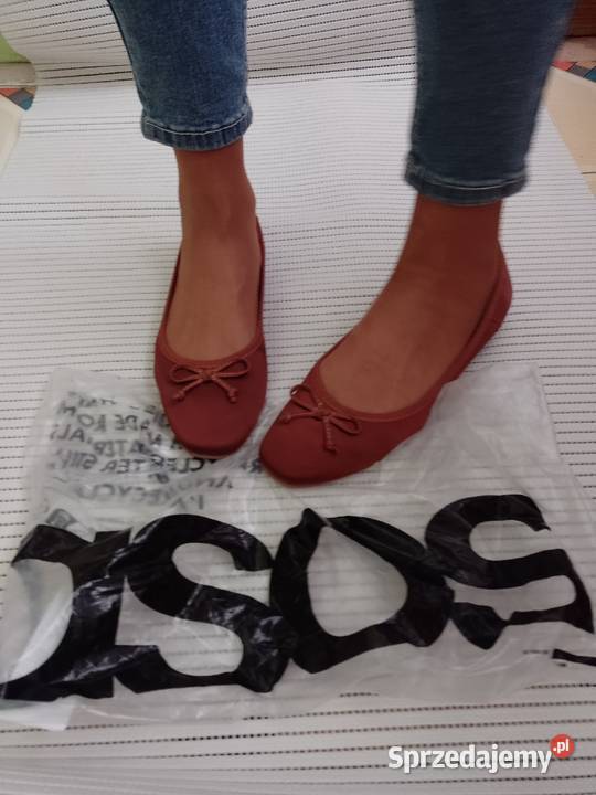 40 ASOS Brązowe baleriny biznesowe z Londynu