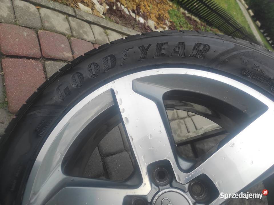 Alufelgi z oponami Audi Q3 ET43 7J18H2 2355018 Krosno