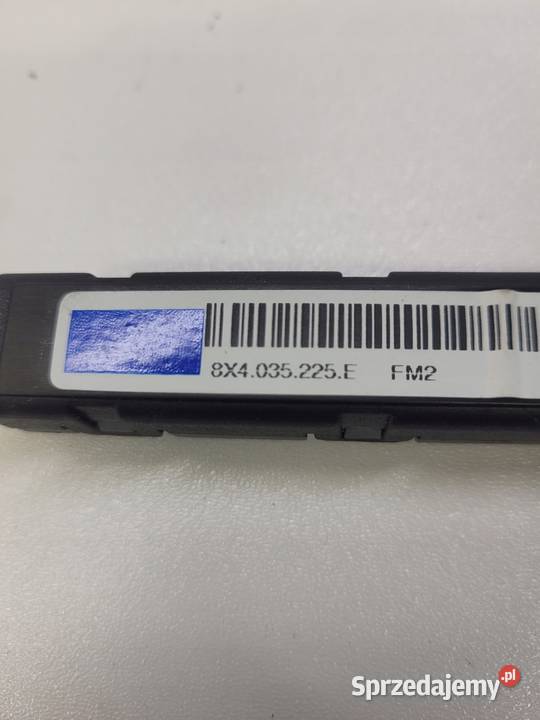 WZMACNIACZ ANTENYOWY GPS AUDI A1 8X4035225E osobowe