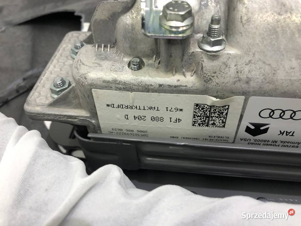 DESKA ROZDZIELCZA KONSOLA AUDI A6 C6 EUROPA