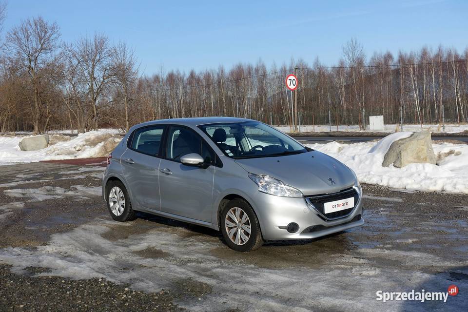 Peugeot 208 1.2 82KM Klima Tablet Nierówna praca silnika Pali Jeździ