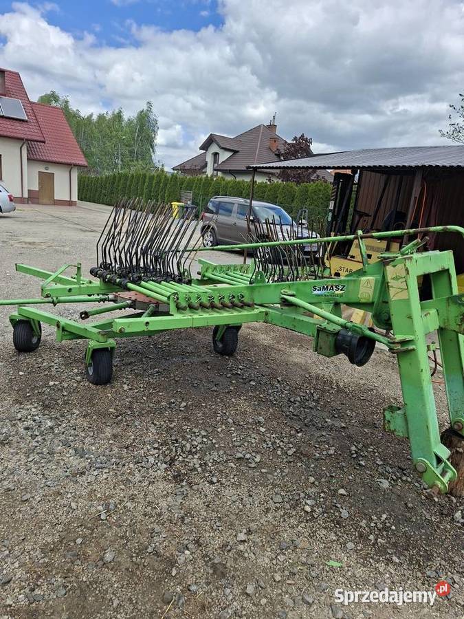 Zgrabiarka karuzela Samasz 2004r 13 ramion 460m