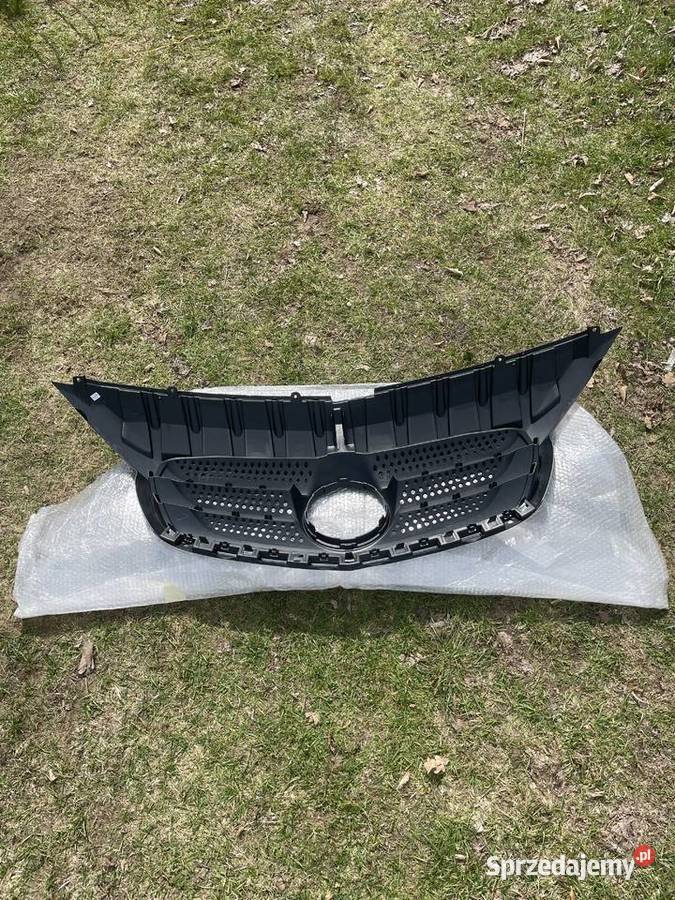 Grill Atrapa do Mercedesa Citan Sanice