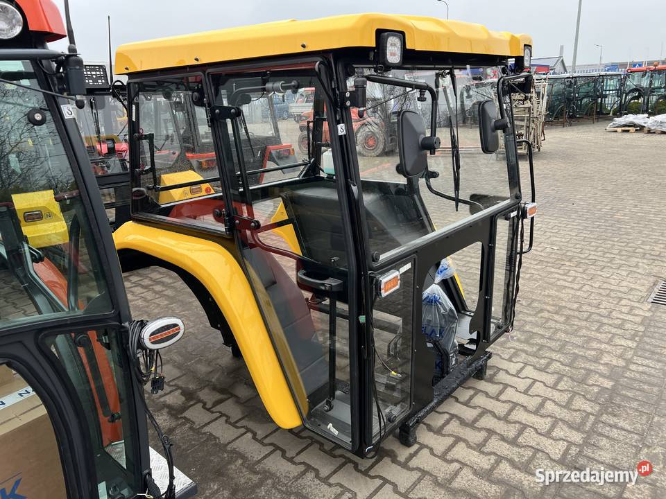 Kabina ciągnikowa Ursus C330 Ursus C360 MF235 Kabina i karoseria Ostrowiec Świętokrzyski