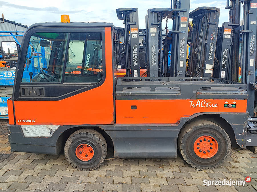 Ciągnik terminalowy elektryczny pojazd