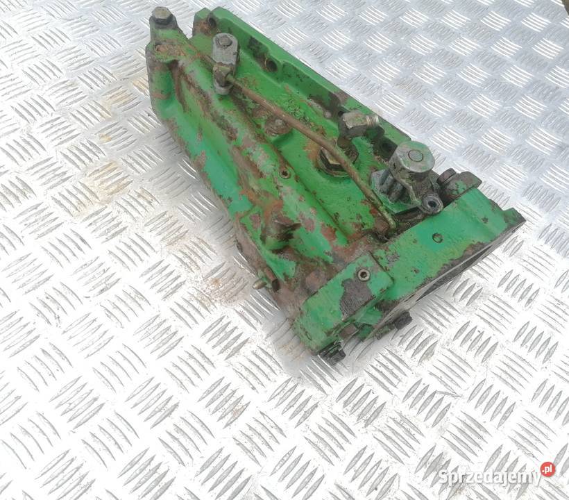 Rozdzielacz John Deere 4040 4240 4440 4050 4250 Zajęczniki