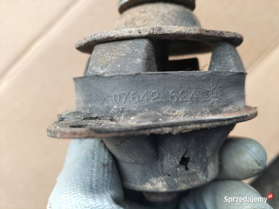 Audi 80 90 B3 B4 Poduszka skrzyni 07642 624 Kamień-Kolonia