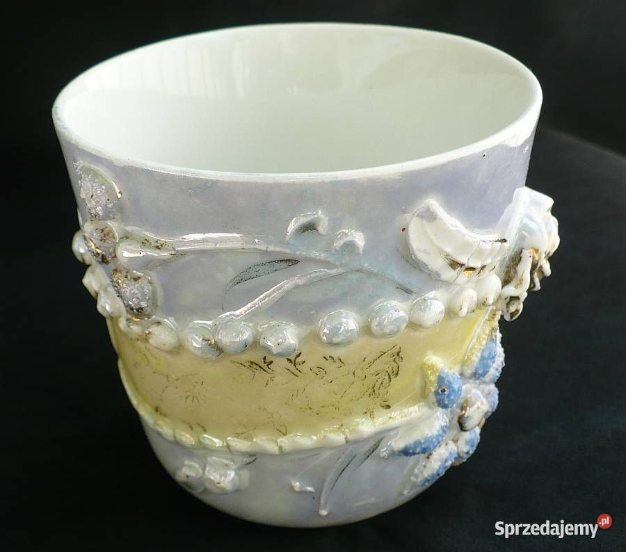 stary porcelanowy kubek