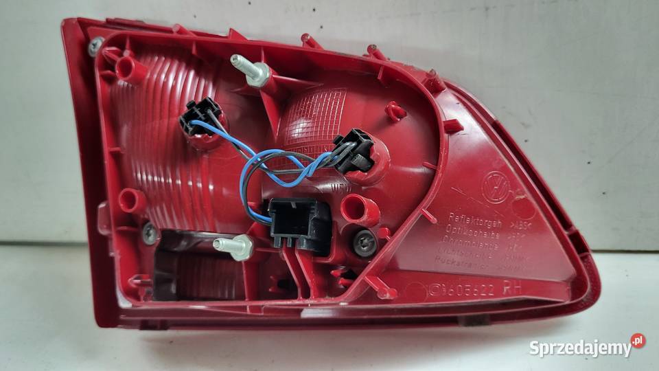 Lampa tylna lewa VW Passat B7 Kombi lewe Kiczyce