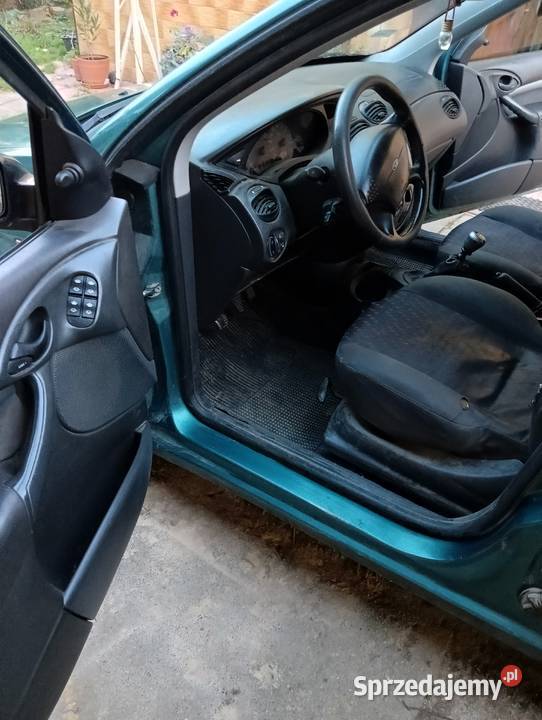 Ford Focus 18TDDI manualna Focus