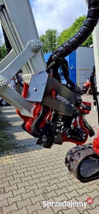 Minikoparka Takeuchi TB250 V5 ROTOTILT NOWA Rok produkcji 2025 Bielsko-Biała