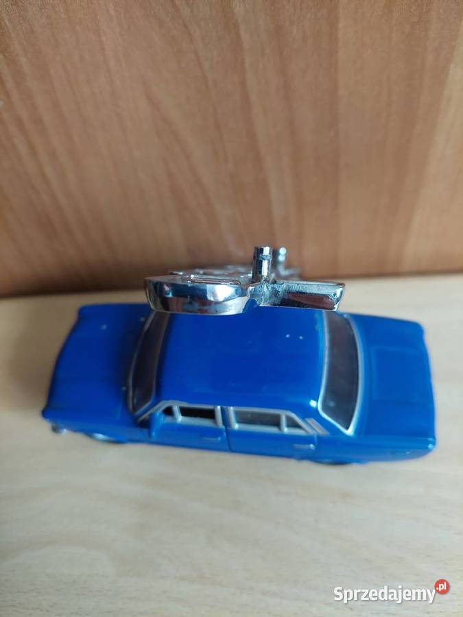 Znaczek z logo fiat 125p metalowy chrom orginał Rok produkcji 1981 śląskie Mysłowice