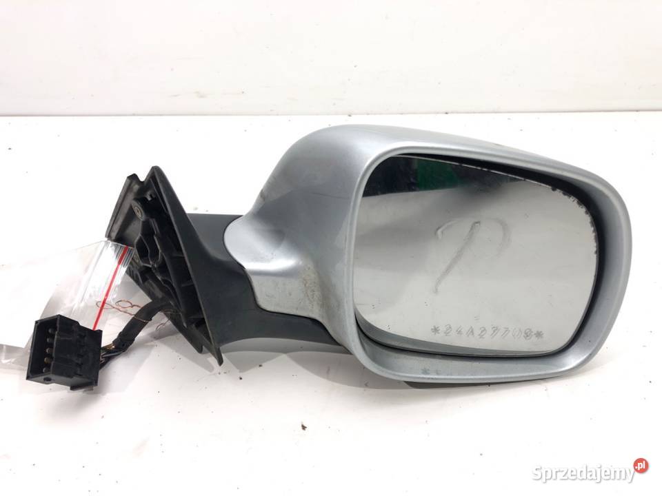 LUSTERKO PRAWY AUDI A3 8L Hatchback 9606 osobowe