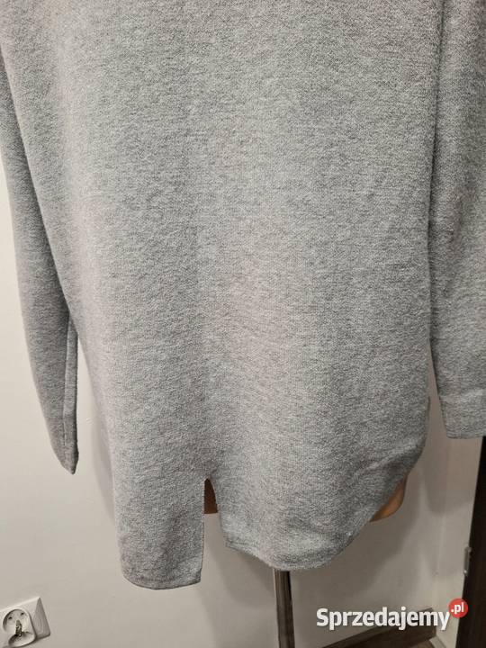 4042 Swetr szary serca sprężysty Braniewo