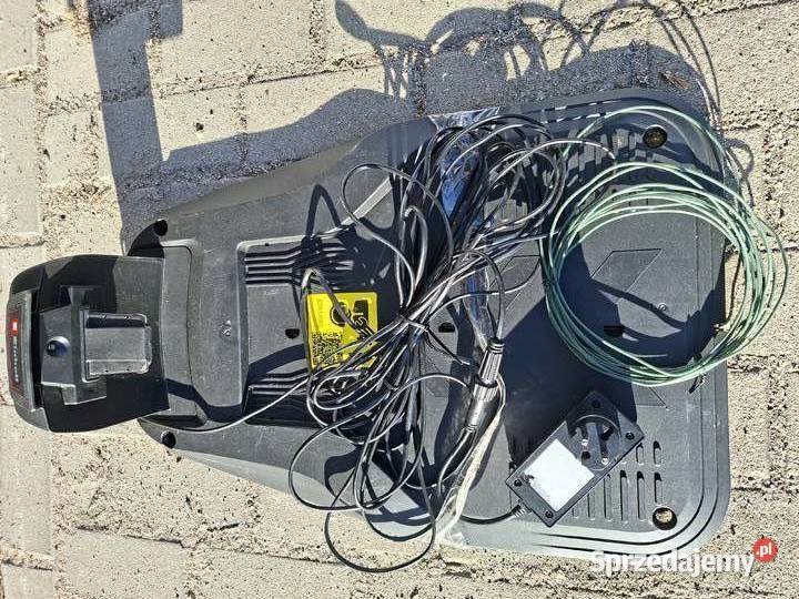 Baza stacja ładowania dokująca robot koszący
