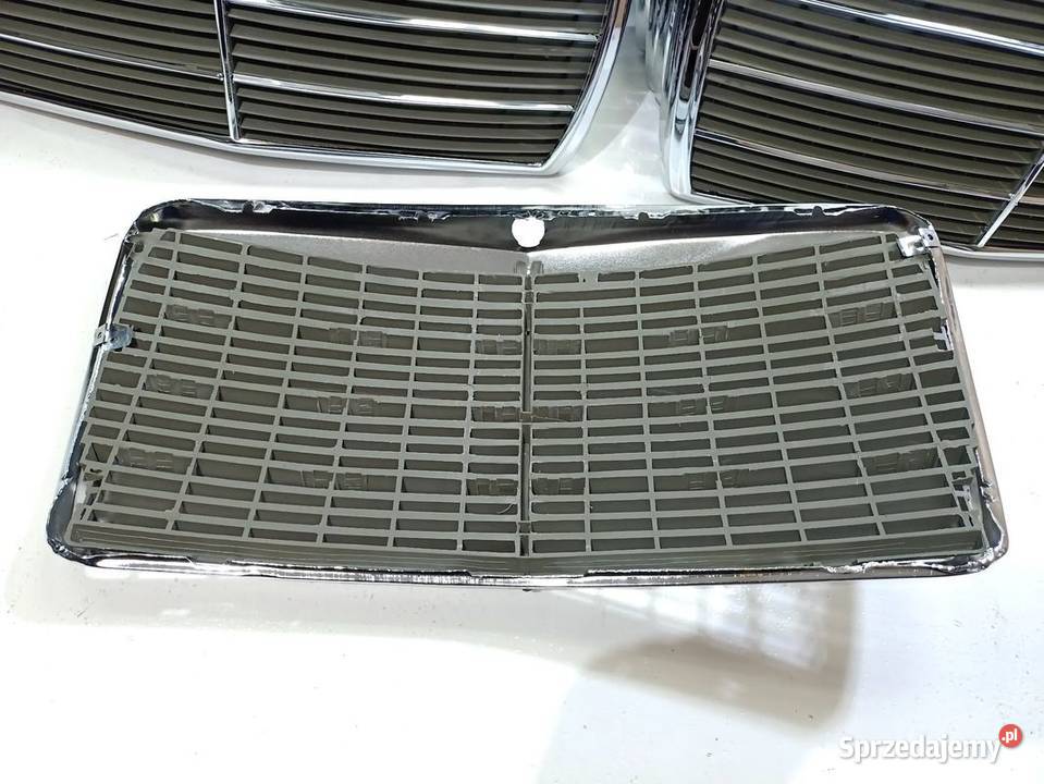 MERCEDES W123 011975121985 ATRAPA GRILL CHROM świętokrzyskie Skarżysko-Kamienna